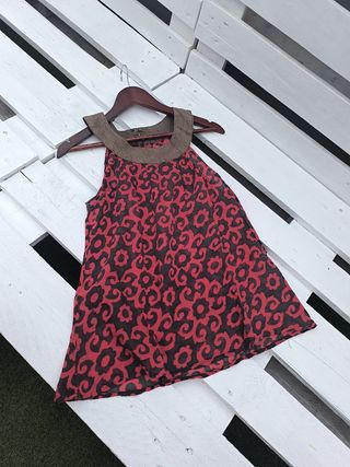 Blusa vaporosa (tejido fino) roja y negra estam