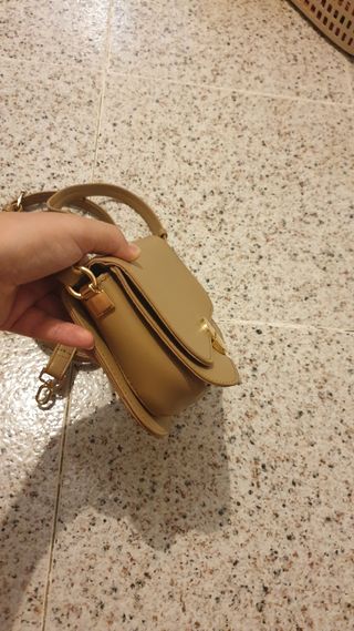 Bolso bandolera marrón claro
Nuevo 