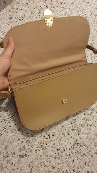 Bolso bandolera marrón claro
Nuevo 