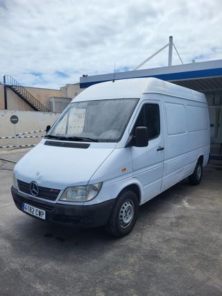 Mercedes-Benz Sprinter 2004