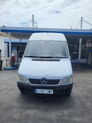 Mercedes-Benz Sprinter 2004