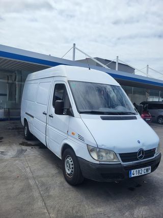 Mercedes-Benz Sprinter 2004
