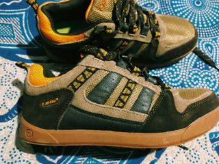 Zapatos HI-TEC niño talla 36