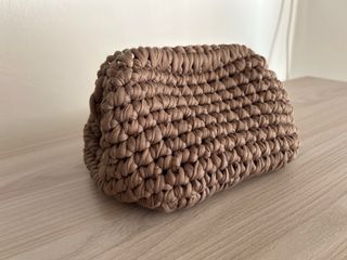 Clutch uncinetto marrone fatta a mano