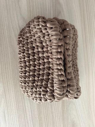 Clutch uncinetto marrone fatta a mano