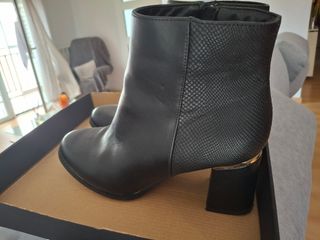 Botines negros tacón bajo