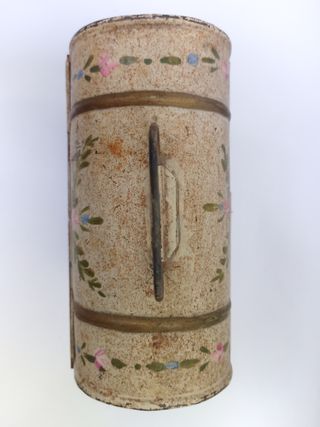 COFRE METÁLICO ANTIGUO 