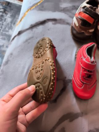 Zapatillas bebé - Marrón y Rojo talla 23
