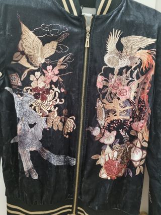Cazadora terciopelo estampada