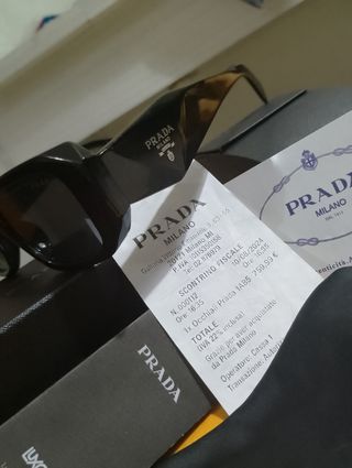 Occhiali Prada neri in ottime condizioni 