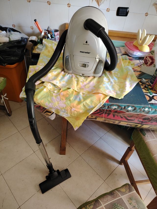 Aspirapolvere Microstar usato