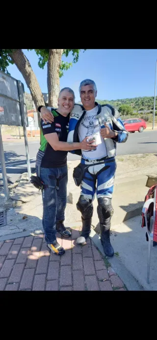 Mono moto Alpinestars cuero