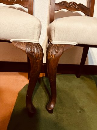 Sillas madera antiguas - tapizadas beige