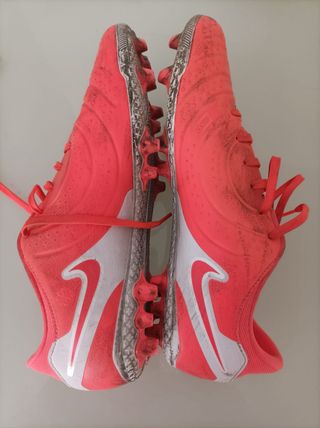 Botas Nike Tiempo Legend rojas