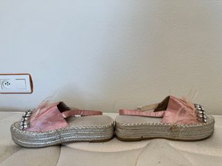 Sandalias rosa plumas mujer
