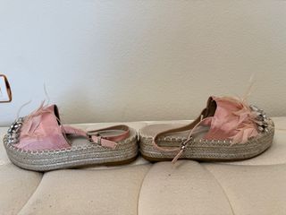 Sandalias rosa plumas mujer
