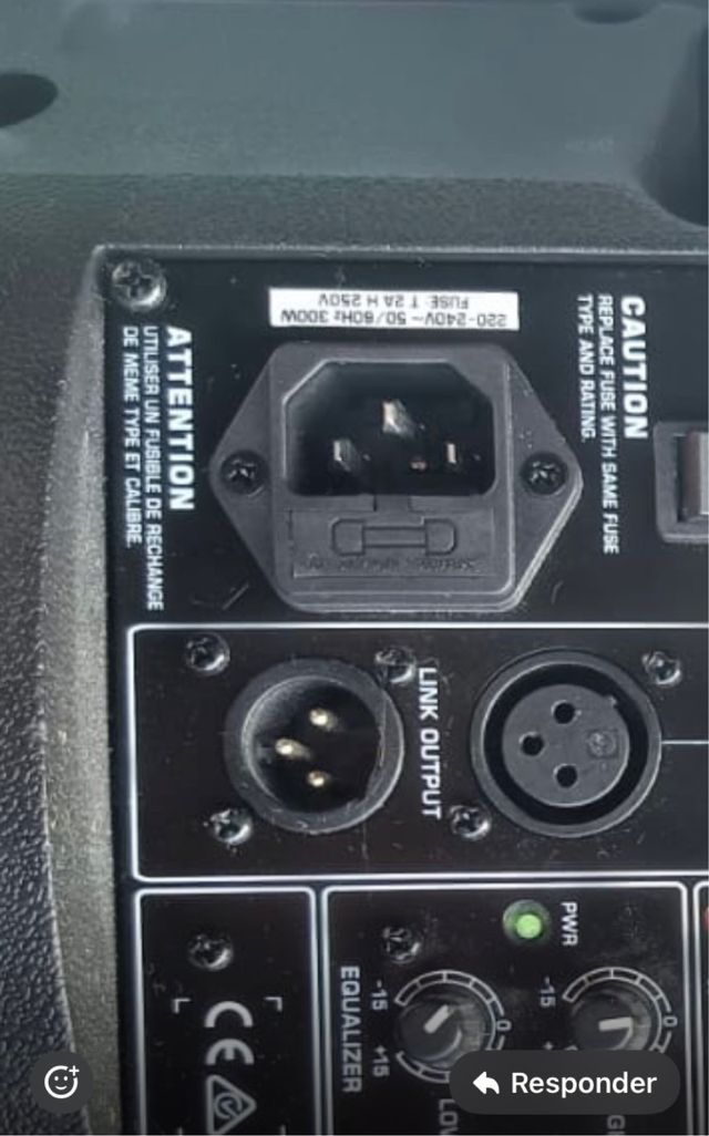 Altavoz Behringer negro