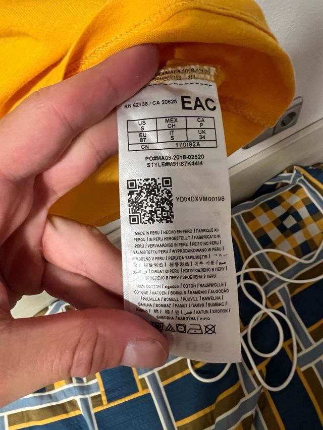 Camiseta Guess x JBalvin