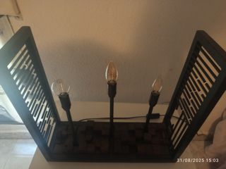 Lámpara artesanal hierro y madera