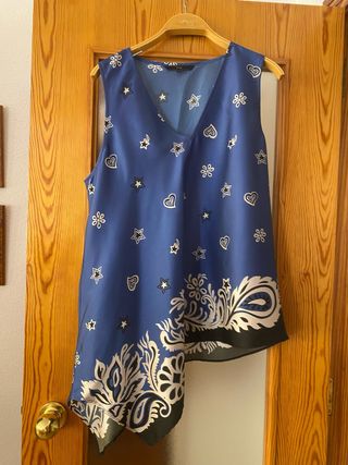 Camisa azul sin mangas - estampada