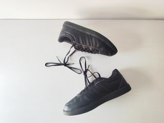Zapatillas Adidas negras