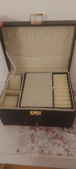 Scatola portagioie nera