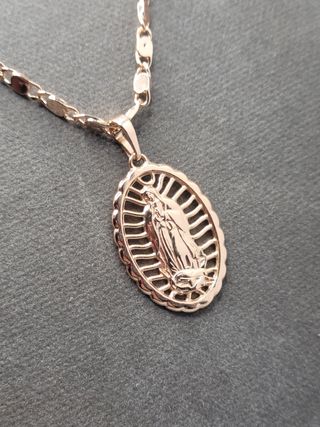 Gargantilla color oro rosa Virgen