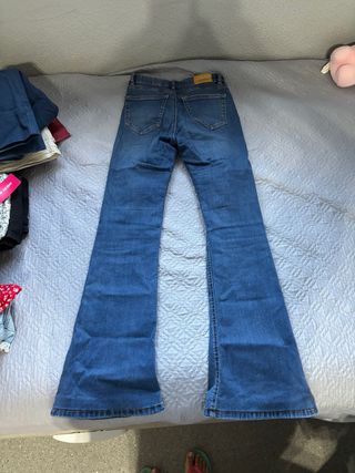Pantalones campana Pull&Bear