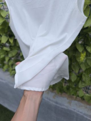 Blusa blanca elegante (color crema o blanco roto)
