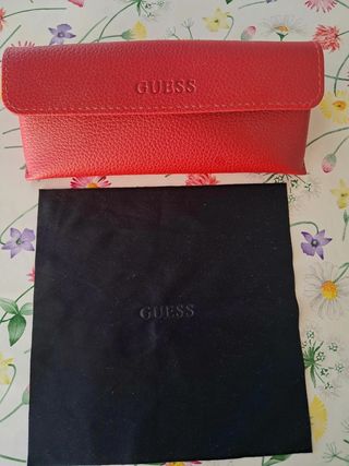 Funda gafas Guess roja