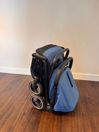 Cybex Beezy azul marino - Silla ligera