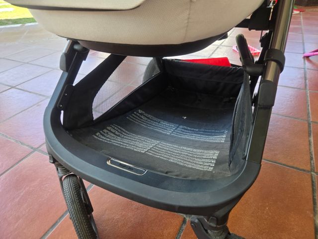 Senza telaio. Culla Inglesina Aptica XT con materasso Welcome pad. Capazo e gambe