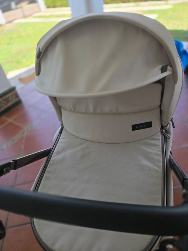 Senza telaio. Culla Inglesina Aptica XT con materasso Welcome pad. Capazo e gambe