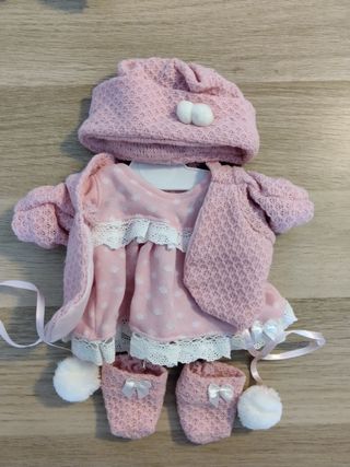 Muñeco Antonio Juan con ropa, en perfecto estado.