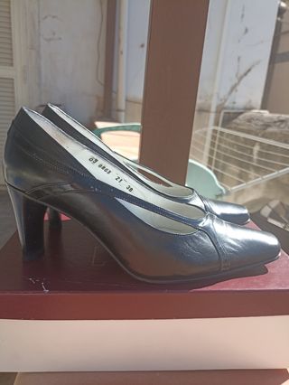 Scarpe Melluso nere vintage.