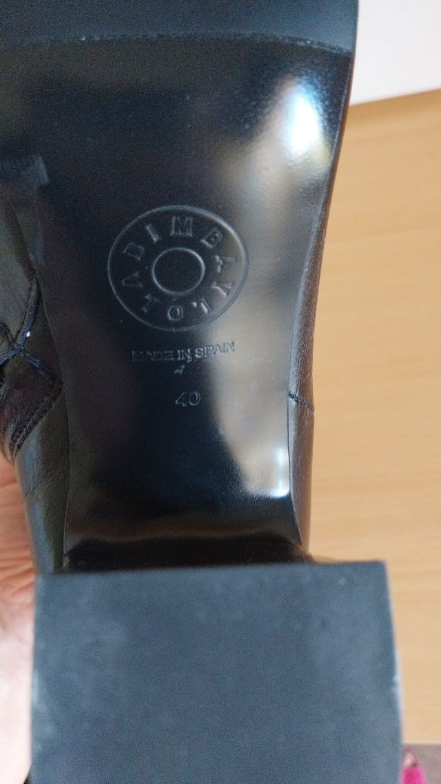 Botín negro tacón alto,Bimba y Lola