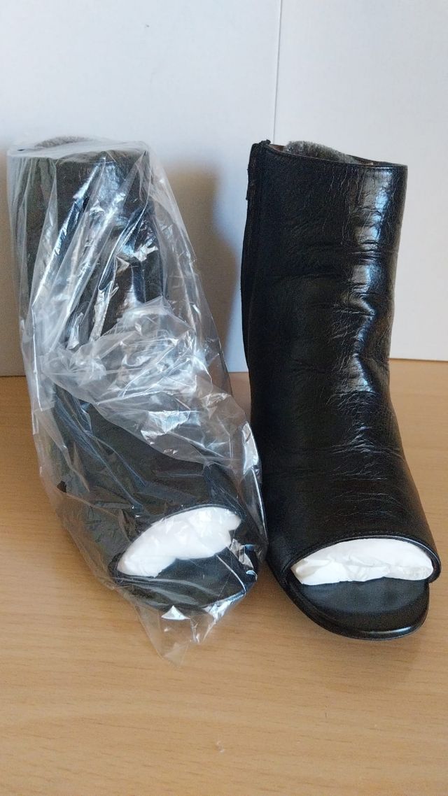 Botín negro tacón alto,Bimba y Lola