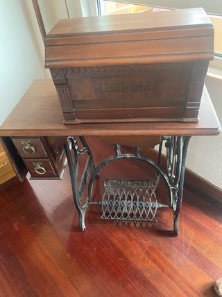 Máquina coser Remington antigua