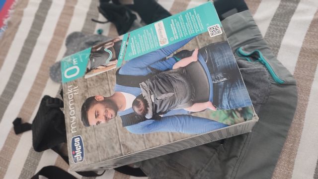 Mochila portabebés Chicco Myamaki Fit Gris