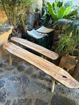 Bancos de madera de olivo