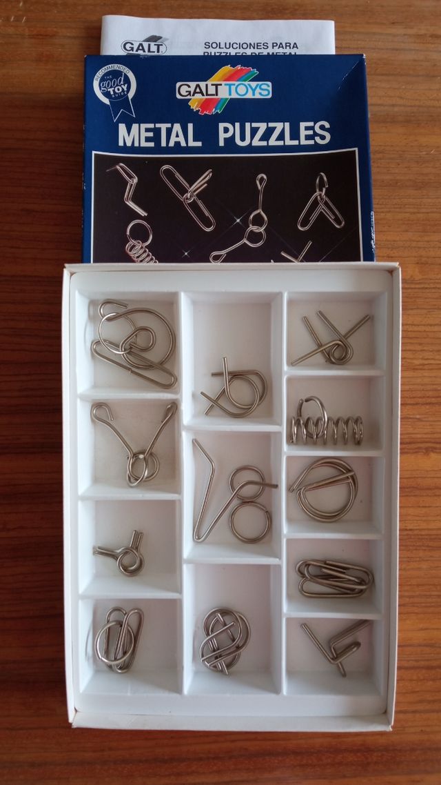 12 Puzzles Metálicos Galt Toys