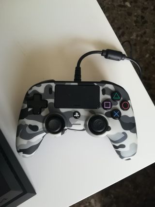 PS4 Slim 500GB + 3 juegos
