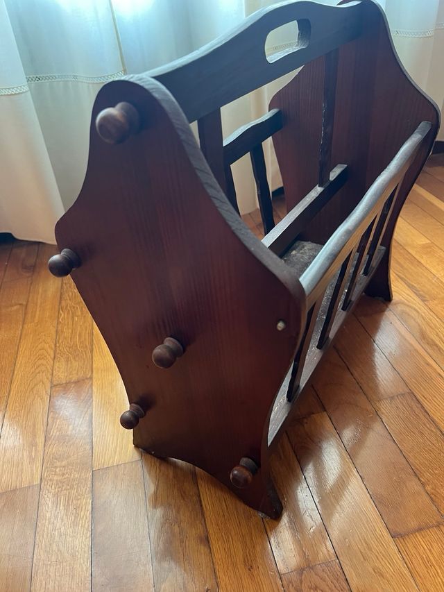 Revistero madera vintage