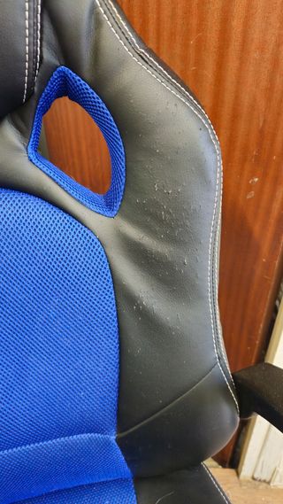 Silla de escritorio gaming negra y azul