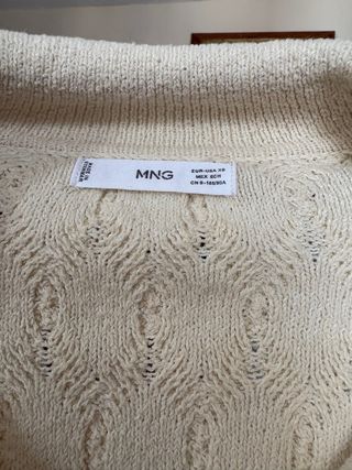 Suéter MNG beige talla XS