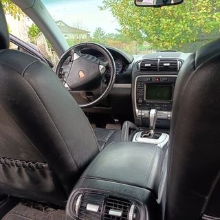 Porsche Cayenne 2004
