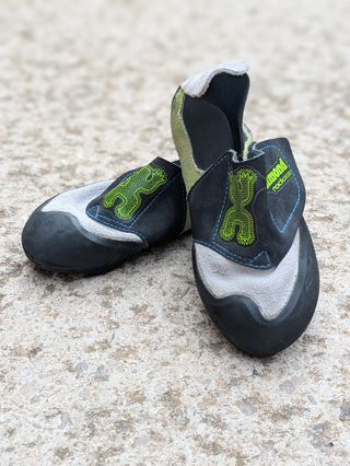Zapatillas escalada niño, talla 28