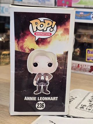 Funko Pops! Attack on Titan Eren y Annie 1165 236
