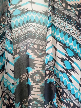 Kimono estampado turquesa e preto
