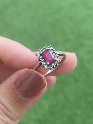 Anillo plata y rubí 